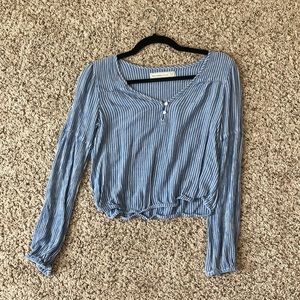 Striped cropped shirt.